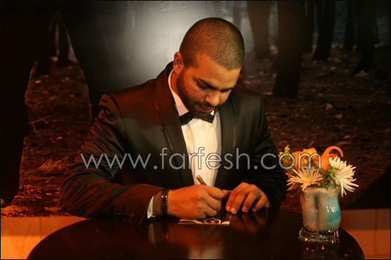 محمد رمضان يحتفل باطلاق محمد رمضان يحتفل باطلاق