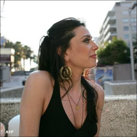 نادين لبكي: عندما أتحدث عن المرأة أحس أني واقعية لأني أفهمها صورة رقم 4 نادين لبكي: عندما أتحدث عن المرأة أحس أني واقعية لأني أفهمها صورة رقم 4