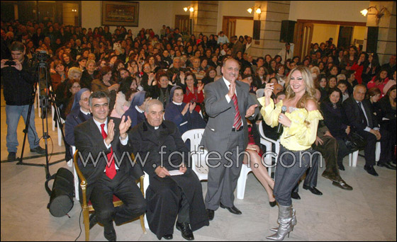 نجوى سلطان تحتفل في حراجل مع الأمهات!   صورة رقم 4