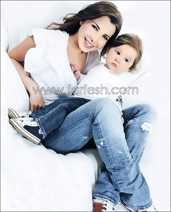 الام المثالية نانسي عجرم توقف اعمالها لتتفرغ لولادة 