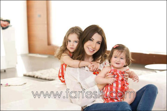 لاول مرة: نانسي عجرم تنشر صورها مع ابنتيها!  صورة رقم 2