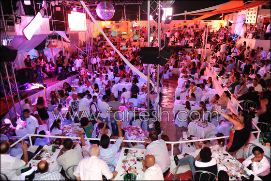 بالصور.. نانسي عجرم تتألق بفستانها الاخضر في تونس!! صورة رقم 9 بالصور.. نانسي عجرم تتألق بفستانها الاخضر في تونس!! صورة رقم 9