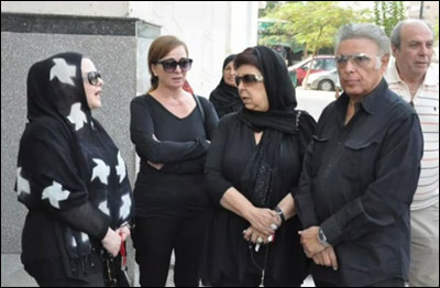 بالصور.. قلة من الفنانين في وداع عمر الحريري!!  صورة رقم 1