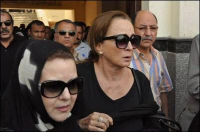 بالصور.. قلة من الفنانين في وداع عمر الحريري!!  صورة رقم 16