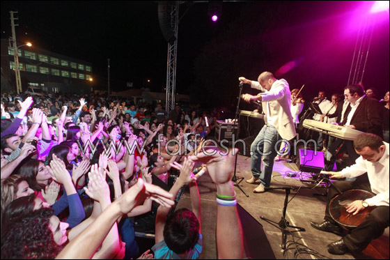 بالصور.. البوب ستار رامي عيّاش أشعل سماء 