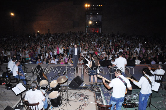 4000 شخص يهتفون بإسم رامي عياش في مهرجان مونستير الدولي صورة رقم 5 4000 شخص يهتفون بإسم رامي عياش في مهرجان مونستير الدولي صورة رقم 5