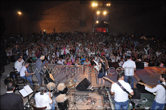 4000 شخص يهتفون بإسم رامي عياش في مهرجان مونستير الدولي صورة رقم 9 4000 شخص يهتفون بإسم رامي عياش في مهرجان مونستير الدولي صورة رقم 9