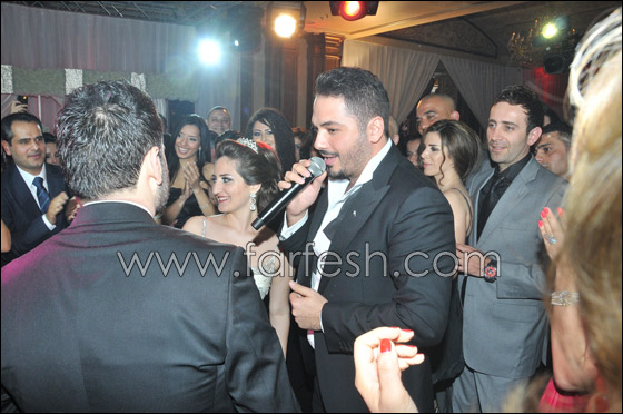 بالصور: رامي عيّاش في حفل زفاف صديقه الملحّن سليم عسّاف!!  صورة رقم 4