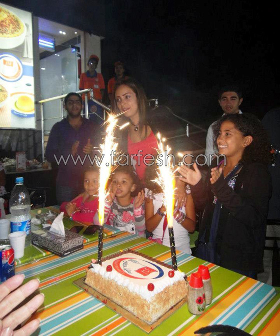 ريم البارودي لمسلسلات اون لاين: في عيد الحب اهرب للطبيعة وللبحر!   صورة رقم 14