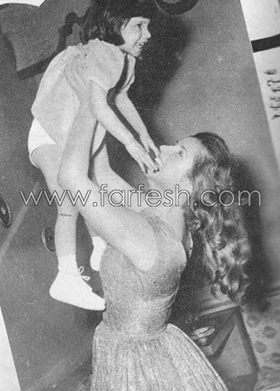 صباح الام بكت وانهارت عندما صفعت ابنتها هويدا على وجهها! صورة رقم 5 صباح الام بكت وانهارت عندما صفعت ابنتها هويدا على وجهها! صورة رقم 5