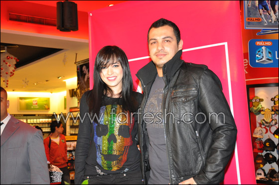 بالصور.. الفنانة ساندي تطلق بالصور.. الفنانة ساندي تطلق