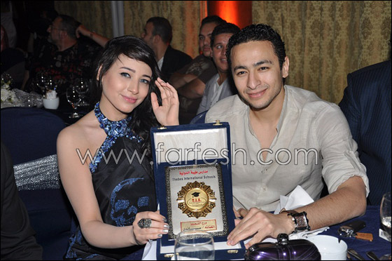 ساندي تقتنص جائزة أفضل فنانة وفيفي ترقص وسط الهتافات! صورة رقم 13 ساندي تقتنص جائزة أفضل فنانة وفيفي ترقص وسط الهتافات! صورة رقم 13