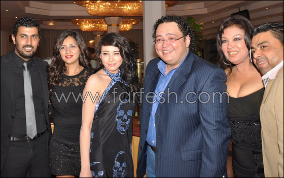 ساندي تقتنص جائزة أفضل فنانة وفيفي ترقص وسط الهتافات! صورة رقم 4 ساندي تقتنص جائزة أفضل فنانة وفيفي ترقص وسط الهتافات! صورة رقم 4