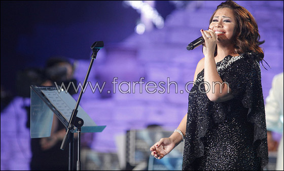 الفنانة شيرين تعد أن تعيد موضة الفنانة شيرين تعد أن تعيد موضة
