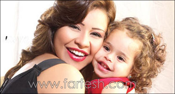 شيرين: اعتذر عن ارتدائي فستان مثير وانا مصرية حتى النخاع! صورة رقم 12 شيرين: اعتذر عن ارتدائي فستان مثير وانا مصرية حتى النخاع! صورة رقم 12