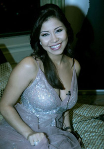 شيرين: اعتذر عن ارتدائي فستان مثير وانا مصرية حتى النخاع! صورة رقم 2 شيرين: اعتذر عن ارتدائي فستان مثير وانا مصرية حتى النخاع! صورة رقم 2