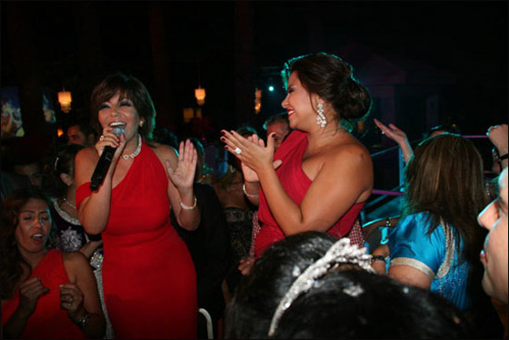 شيرين تنفي توقف نشاطها الفني بظهورها في حفلات الزفاف! صورة رقم 2 شيرين تنفي توقف نشاطها الفني بظهورها في حفلات الزفاف! صورة رقم 2