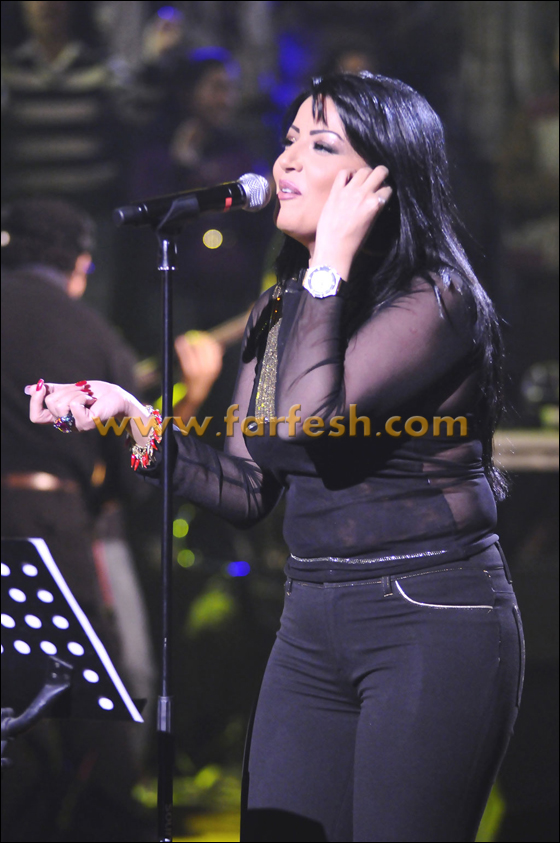 سمية الخشاب تنفي إشاعة سفرها الى لبنان لشراء بدلات رقص! صورة رقم 5 سمية الخشاب تنفي إشاعة سفرها الى لبنان لشراء بدلات رقص! صورة رقم 5