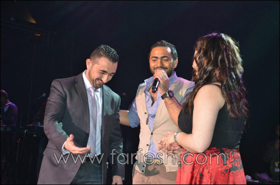 في سابقة جديدة.. تامر حسني يعلن خطوبة شاب وفتاة في حفله! صورة رقم 10 في سابقة جديدة.. تامر حسني يعلن خطوبة شاب وفتاة في حفله! صورة رقم 10