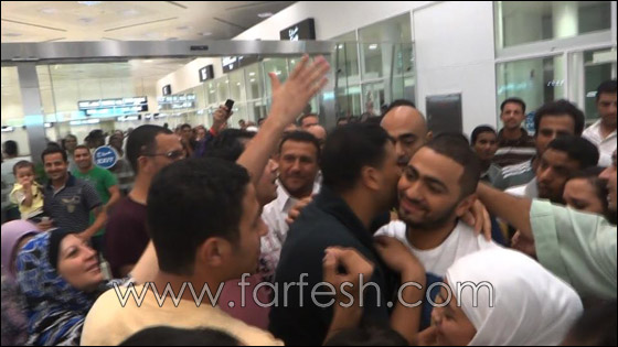 بالصور.. استقبال تاريخي لتامر حسني في قطر!! صورة رقم 12 بالصور.. استقبال تاريخي لتامر حسني في قطر!! صورة رقم 12