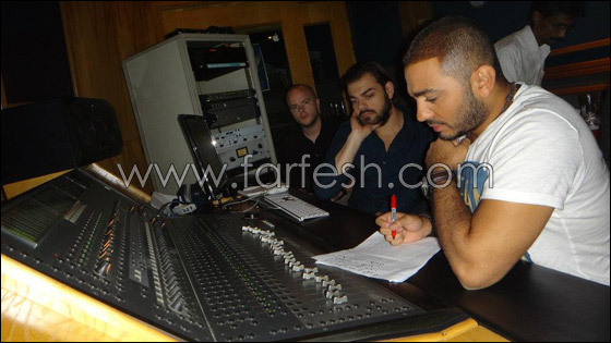 بالصور.. استقبال تاريخي لتامر حسني في قطر!! صورة رقم 17 بالصور.. استقبال تاريخي لتامر حسني في قطر!! صورة رقم 17