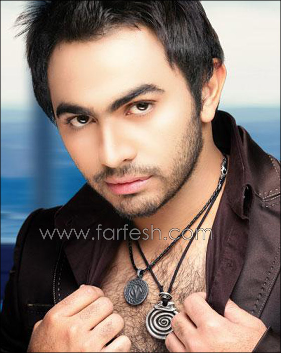 شاهد وعلق.. تامر حسني يستجيب لطلبات كارهيه ويحلق شعر صدره! صورة رقم 9 شاهد وعلق.. تامر حسني يستجيب لطلبات كارهيه ويحلق شعر صدره! صورة رقم 9