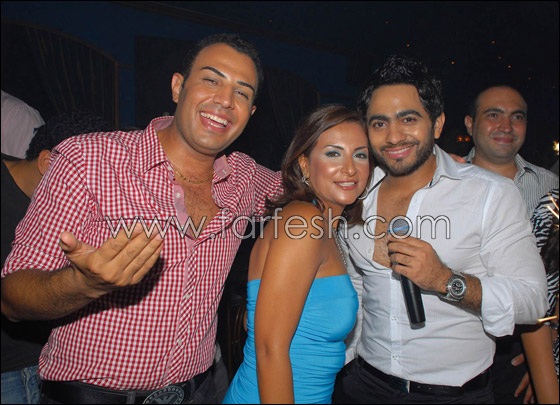 شاهد وعلق.. تامر حسني يستجيب لطلبات كارهيه ويحلق شعر صدره! صورة رقم 5 شاهد وعلق.. تامر حسني يستجيب لطلبات كارهيه ويحلق شعر صدره! صورة رقم 5