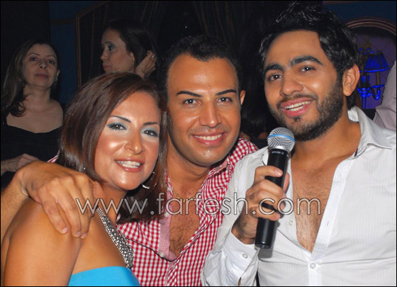 بالصور.. تامر حسني يغني لزوجة منظم حفلاته صورة رقم 10 بالصور.. تامر حسني يغني لزوجة منظم حفلاته صورة رقم 10