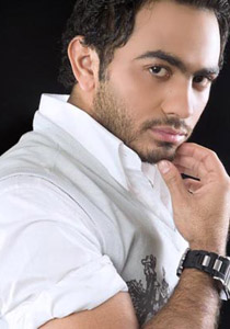 تامر حسني: لم اغن للقذافي وحملة التبرع بالدم مشروع خيري! صورة رقم 1 تامر حسني: لم اغن للقذافي وحملة التبرع بالدم مشروع خيري! صورة رقم 1