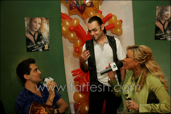 فيفيان تفاجيء حيفاوي وهواري بعيد ميلادهما! صورة رقم 3 فيفيان تفاجيء حيفاوي وهواري بعيد ميلادهما! صورة رقم 3