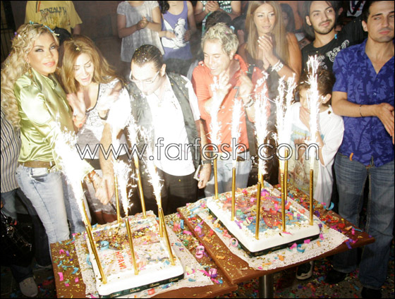 فيفيان تفاجيء حيفاوي وهواري بعيد ميلادهما! صورة رقم 7 فيفيان تفاجيء حيفاوي وهواري بعيد ميلادهما! صورة رقم 7