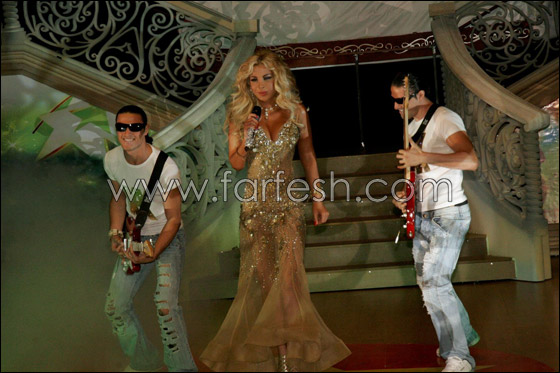 فيفيان تفاجيء حيفاوي وهواري بعيد ميلادهما! صورة رقم 18 فيفيان تفاجيء حيفاوي وهواري بعيد ميلادهما! صورة رقم 18