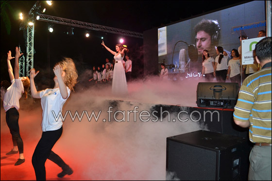 في مهرجان طرابلس.. فيفيان مراد تغني الديو الذي سجلته مع ملحم زين صورة رقم 4 في مهرجان طرابلس.. فيفيان مراد تغني الديو الذي سجلته مع ملحم زين صورة رقم 4