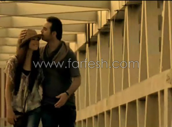 بسيارته الجديد.. الفنان وائل جسار وابنته يتعرّضان لحادث سير صورة رقم 6 بسيارته الجديد.. الفنان وائل جسار وابنته يتعرّضان لحادث سير صورة رقم 6