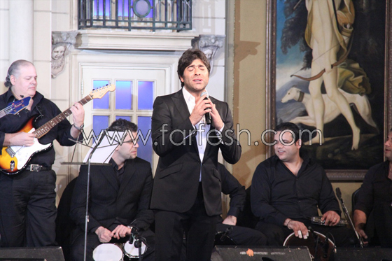 وائل كفوري يختفي عن الانظار.. بسبب اتهام شقيقه بالسرقة! صورة رقم 10 وائل كفوري يختفي عن الانظار.. بسبب اتهام شقيقه بالسرقة! صورة رقم 10