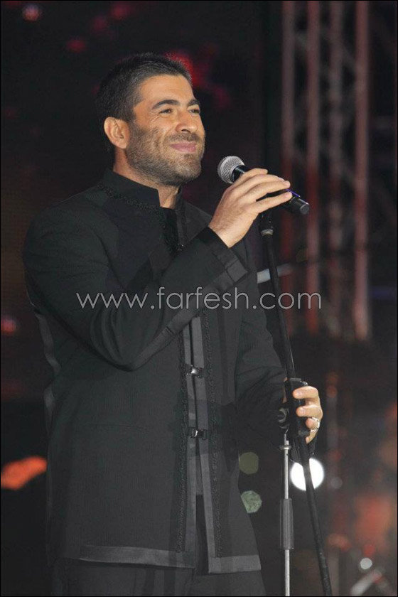 اشتعال الحرب بين معجبي نوال ووائل بحفل ليالي دبي!  صورة رقم 23