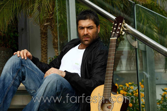 وائل كفوري بتسريحة شعر جديدة في كليب 