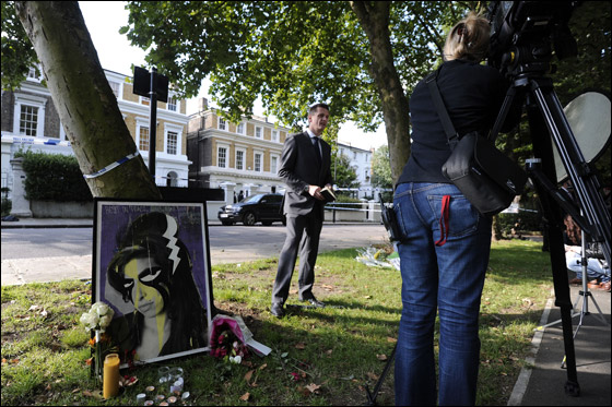 بوفاتها.. إيمي وينهاوس تنضمّ إلى بوفاتها.. إيمي وينهاوس تنضمّ إلى