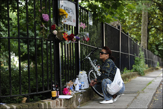 بوفاتها.. إيمي وينهاوس تنضمّ إلى بوفاتها.. إيمي وينهاوس تنضمّ إلى