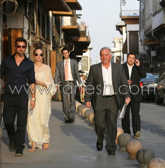 أنجلينا توضح سوء فهم علاقة الحب بين محجبة وجلادها الصربي صورة رقم 28 أنجلينا توضح سوء فهم علاقة الحب بين محجبة وجلادها الصربي صورة رقم 28