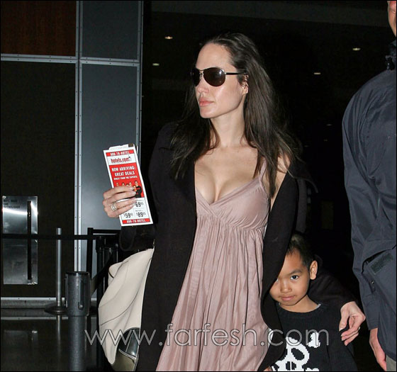 ماذا حصل مع جولي في أول تجربة اخراج سينمائي؟؟ صورة رقم 9 ماذا حصل مع جولي في أول تجربة اخراج سينمائي؟؟ صورة رقم 9