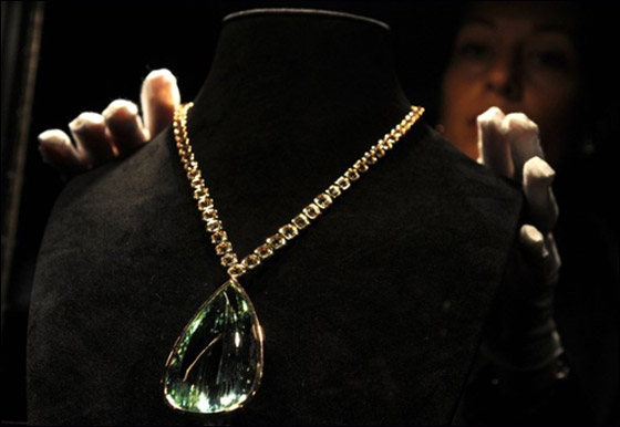 هل ستتبنى أنجلينا جولي طفلا جزائريا؟؟  صورة رقم 17