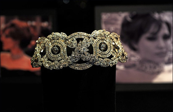 هل ستتبنى أنجلينا جولي طفلا جزائريا؟؟  صورة رقم 25