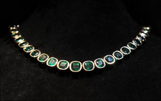 هل ستتبنى أنجلينا جولي طفلا جزائريا؟؟  صورة رقم 24