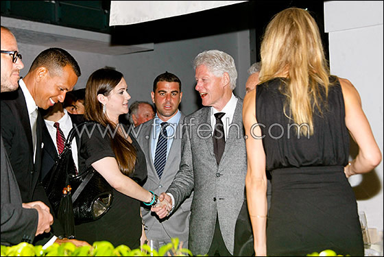 كلينتون مع دياز لاكتساب خبرة سينمائية لفيلمه الجديد صورة رقم 4 كلينتون مع دياز لاكتساب خبرة سينمائية لفيلمه الجديد صورة رقم 4