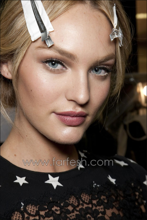 عارضة الازياء كانديس تبرز قوامها المثير في عدة بدلات بكيني  صورة رقم 12