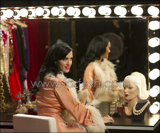 تشارلي كول تستعين بريهانا وكاتي بيري لتشتهر في امريكا  صورة رقم 8