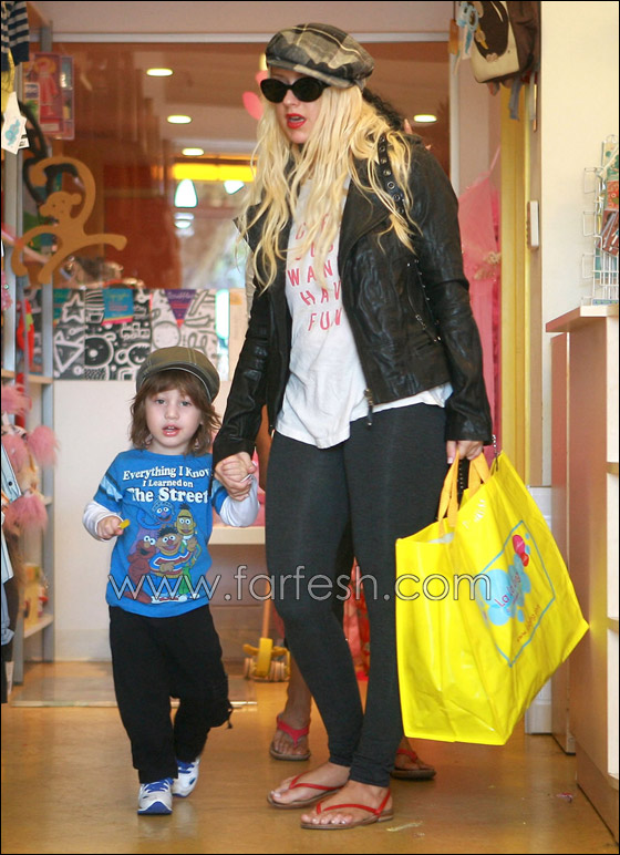 بعد طلاقها.. من يحظى بكريستينا اغليرا؟ صورة رقم 4 بعد طلاقها.. من يحظى بكريستينا اغليرا؟ صورة رقم 4