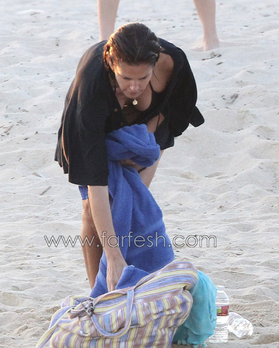 بالصور: سيندي كروفورد تعرض جسدها الرشيق بالبكيني صورة رقم 7 بالصور: سيندي كروفورد تعرض جسدها الرشيق بالبكيني صورة رقم 7