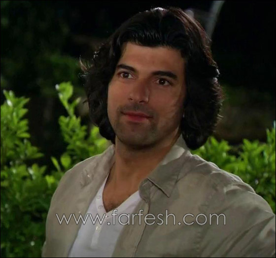 اليكم ما لا تعرفونه عن الممثل التركي إنجين أكيوريك 